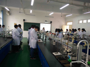 课堂展风采 观摩促进步