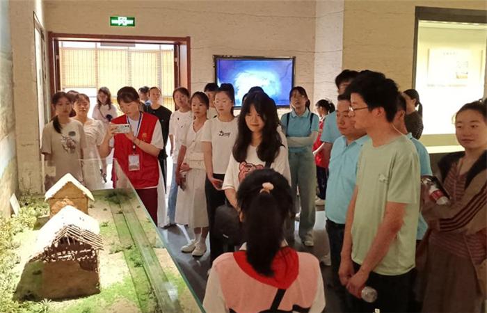 学习交流促提升 对标潮头谋发展
